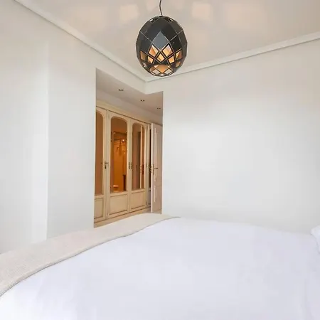Bella Vista Luxury Apartment. Bay Views. Parking San Sebastian