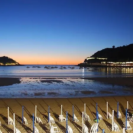 Bella Vista Luxury Apartment. Bay Views. Parking * San Sebastian