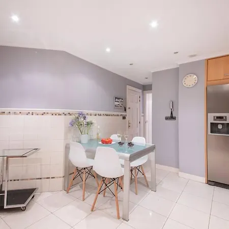 Bella Vista Luxury Apartment. Bay Views. Parking Apartment *